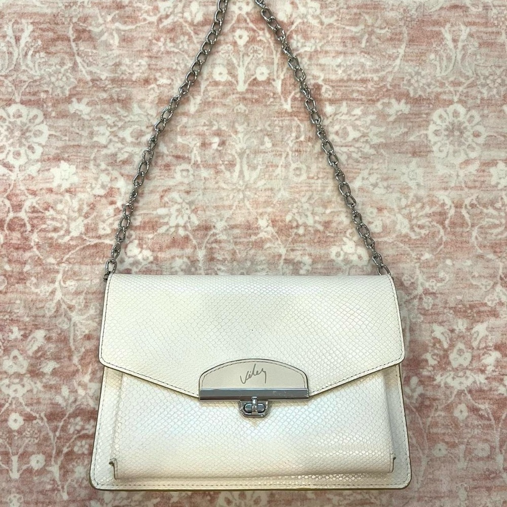 Colombian brand (Velez) 100% genuine leather shoulder bag 🤍🤍 - special edition